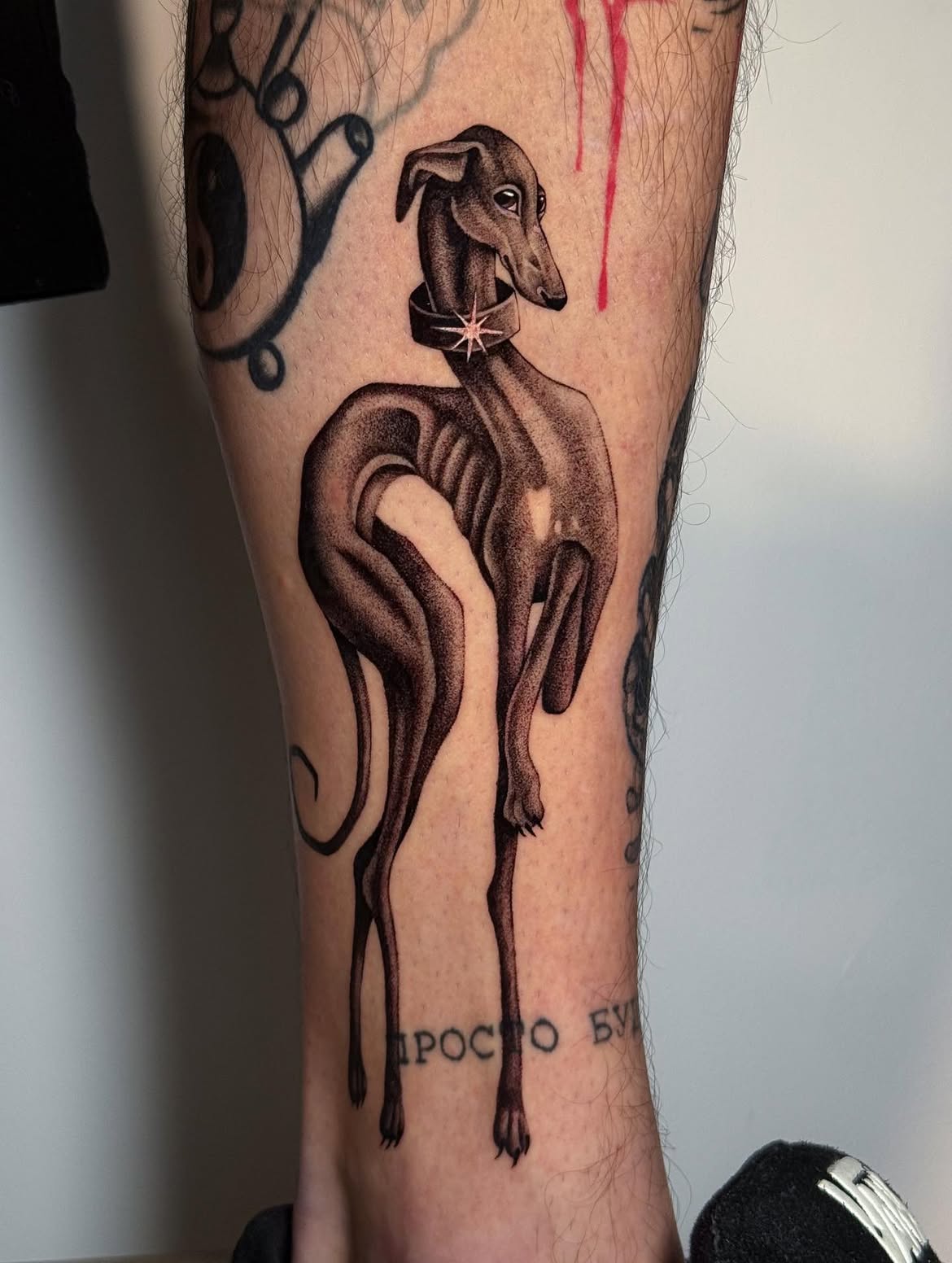 Fine line floral tattoo at Sage, a tattoo studio in Tel Aviv